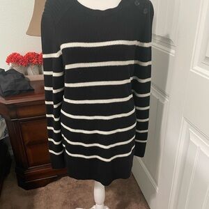 Banana Republic Black and White Crew Neck Sweater